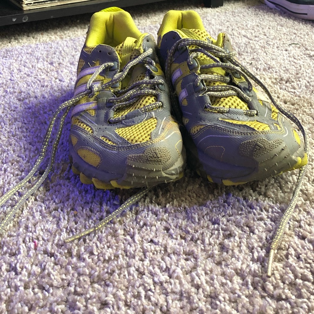 Adidas tennis shoe